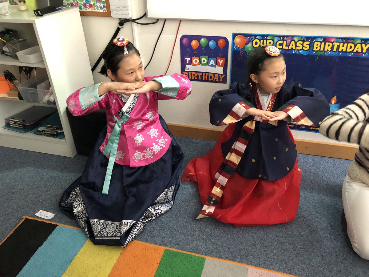 Ms_Hodel3HM's tweet image. Saehae bok mani badura!!! Happy Korean New Year! @FIS_School #culturalcelebrations #developingunderstanding #LunarNewYear2019