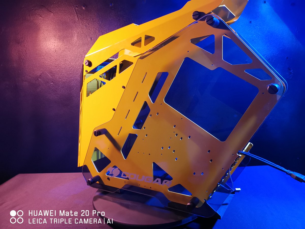 TitanTech5's tweet image. Bumblebee custom mod in progress.

#custommod #custompc #bumblebee