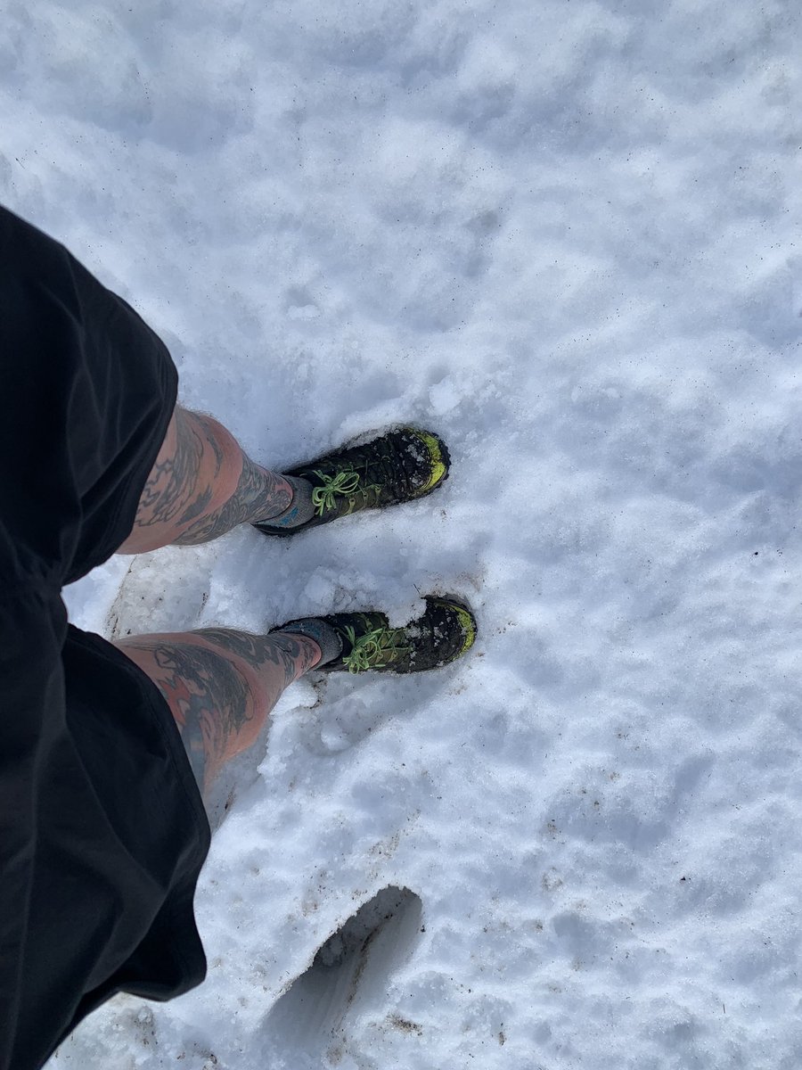 JuJuJay3's tweet photo. Don’t you just love solo training runs... today’s training was push push push... a hilly wild windy mountain and still some snow but a fantastic run I had! Super happy! #scarrsummit #wicklowmountains #testedtough #suunto #liveypb #thesportsroomwicklow #irishrunnermagazine https://t.co/Er3TkppIC5