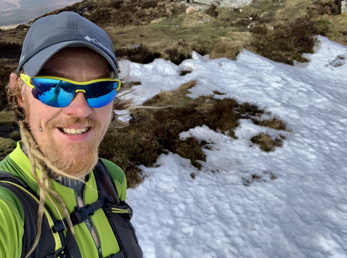 JuJuJay3's tweet photo. Don’t you just love solo training runs... today’s training was push push push... a hilly wild windy mountain and still some snow but a fantastic run I had! Super happy! #scarrsummit #wicklowmountains #testedtough #suunto #liveypb #thesportsroomwicklow #irishrunnermagazine https://t.co/Er3TkppIC5