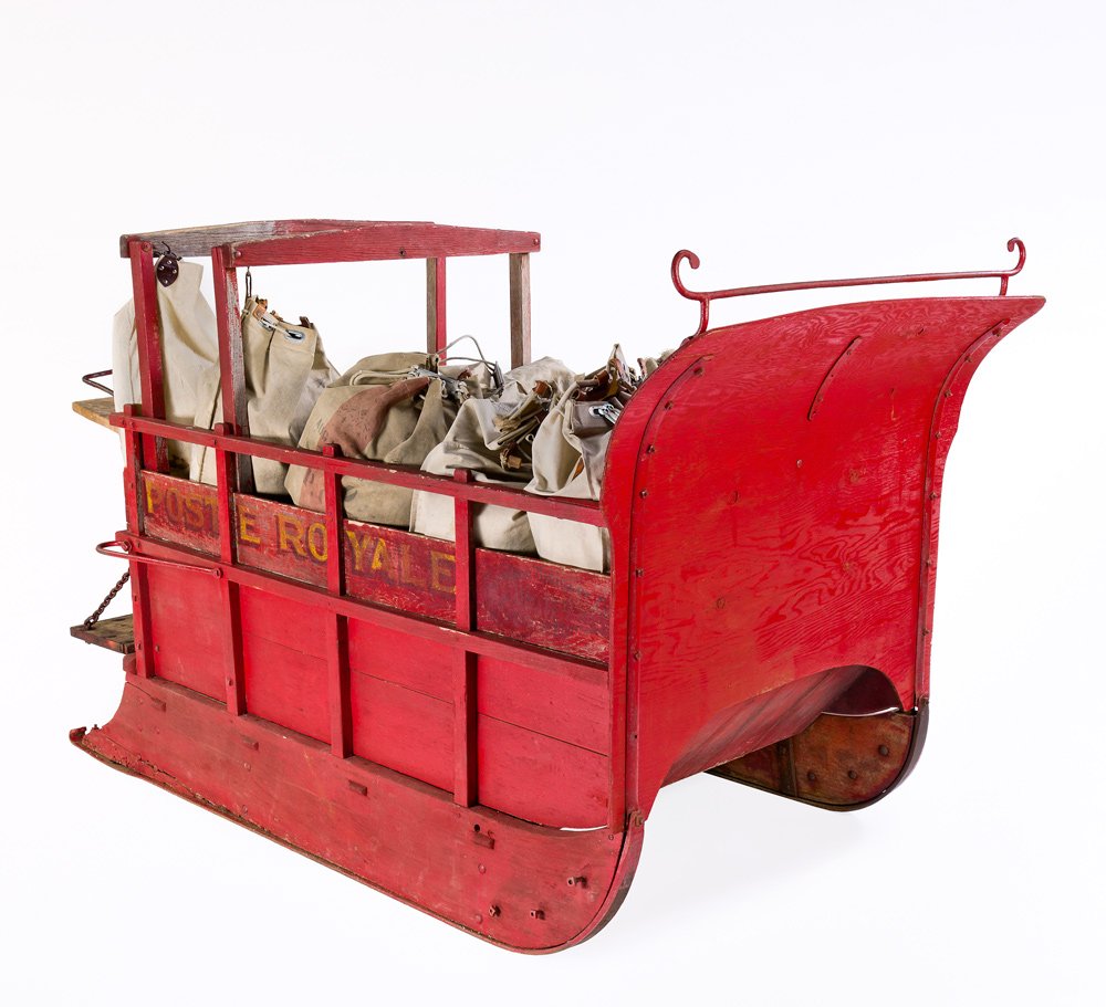 CanMusHistory's tweet photo. #ExploretheCollection
This sleigh was used at the turn of the 20th century by the Canadian Transfer Co. Limited, which had a contract with the Post Office Department for the transportation of mail.
Canadian Museum of History, 1997.7.1, IMG2013-0142-0030-Dm https://t.co/gpRg270L2g
