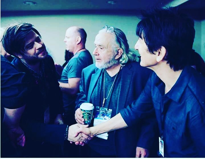 DannyWarrenUS's tweet image. After our TEC Tracks Panel in the Meet up room, saying hello to Aaron Zepeda &amp;amp; Robert Margouleff (Stevie Wonder, Devo, Test Shot Star Fish) 
Photo Courtesy: Kyle Schember
#NAMM
#TECTracks
#RobertMargouleff
#StevieWonder #Devo #TestShotStarfish 
#WarrenMediaAndMarketing
#DanWarren