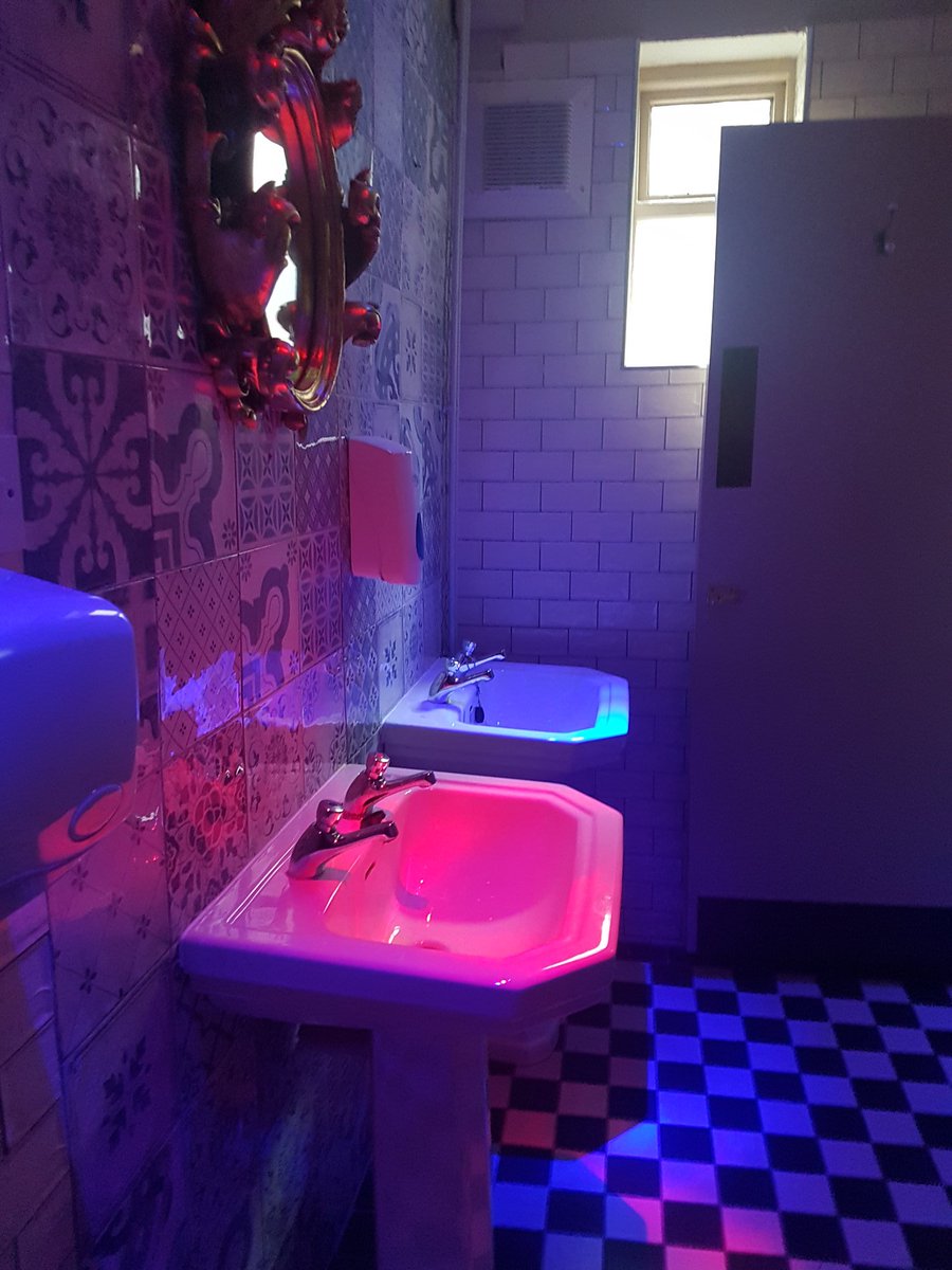 ellen__jones's tweet photo. This loo in Leicester serving some extreme bisexual lighting vibes https://t.co/4IQbnKNt3D