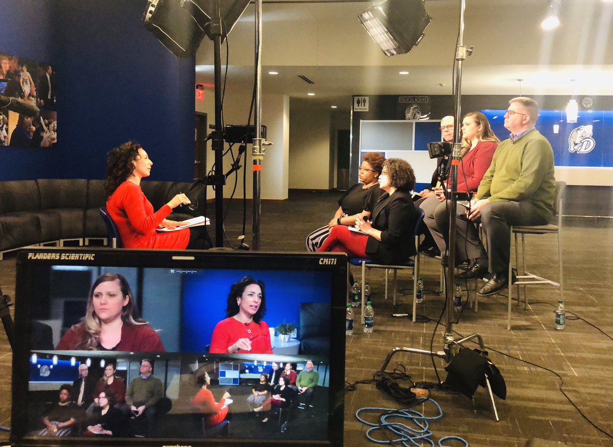 suvCBS's tweet photo. Our #SOTU panel with Iowa voters at @DrakeUniversity for @CBSThisMorning w/ @CBSMMiller https://t.co/GeenY8MDKg #CBSPolitics https://t.co/XFajyndwrF