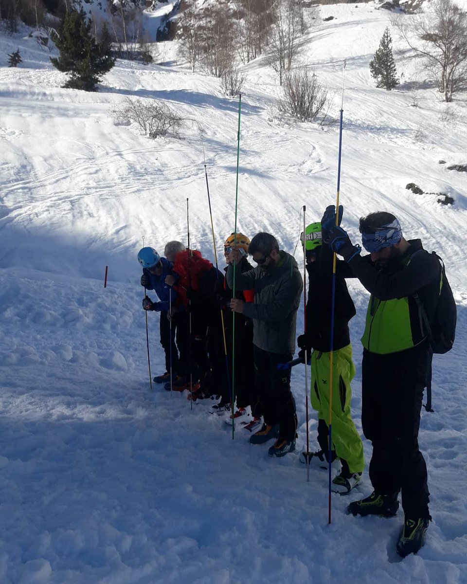 Avui, gràcies a <a href="/NewsTavascan/">Tavascan</a> hem practicat amb la pala/sonda/dva. Formació obligatoria per moure's per alta muntanya i, sobretot, per a que els controls de l'Open estiguin preparats per qualsevol imprevist.
#openvallfosca19  <a href="/visitvallfosca/">Turisme Vall Fosca</a> <a href="/BolleEsp/">BOLLÉ ESPAÑA</a>