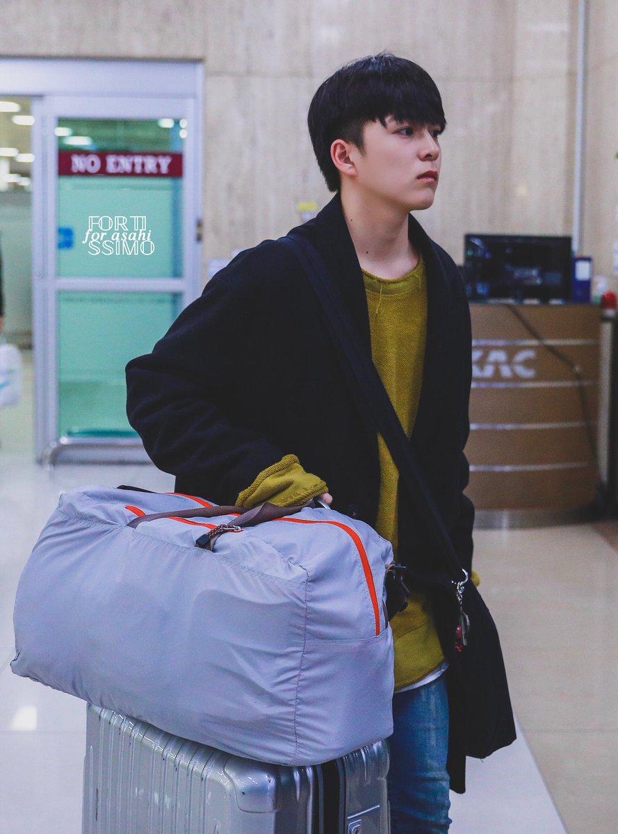 0820fortissimo's tweet photo. 190204 김포공항 입국
" 𝒇𝒇 "
매우 세게 연주하라는 뜻처럼 지금보다 더 멋지고 강하고 좋은 미래가 되기를❤️
#아사히 #ASAHI #あさひ #YG보석함 #6TH_MEMBER #YG_TREASURE_BOX #YG_NEW_BOY_GROUP https://t.co/SKe7HCZqEI