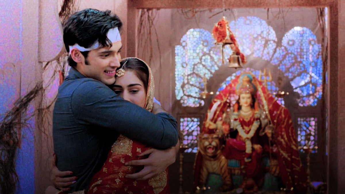 ikk_kudi's tweet photo. ``Anurag Basu, Prerna Sharma ko chahne lga hai... jo pyaar ka matlab bhi nhi jaanta, pyaar ho gya hai use`` 
#Epi97 #KasautiiZindagiiKay https://t.co/YnAkmepv6U