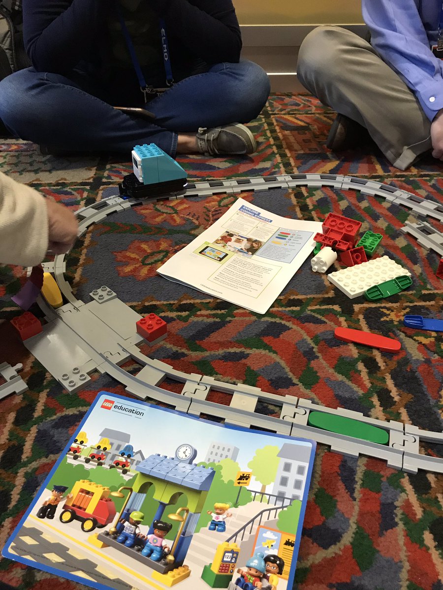 LaMirniux's tweet image. All Aboard the Coding Express 🚂 @tcea Great way to have Pre-K to 1st students coding @LEGOEDUCATION   #littleonescancodetoo #letsgetcoding