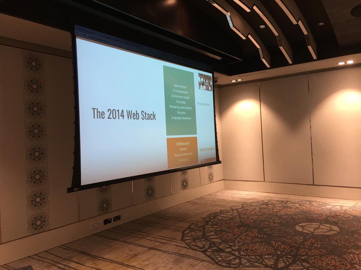 shruti4chess's tweet image. Now that's the icing on the cake! @squizzleflip introduces #LWC to @sfkeralawit. #LightningDevWeek #CodeGoals