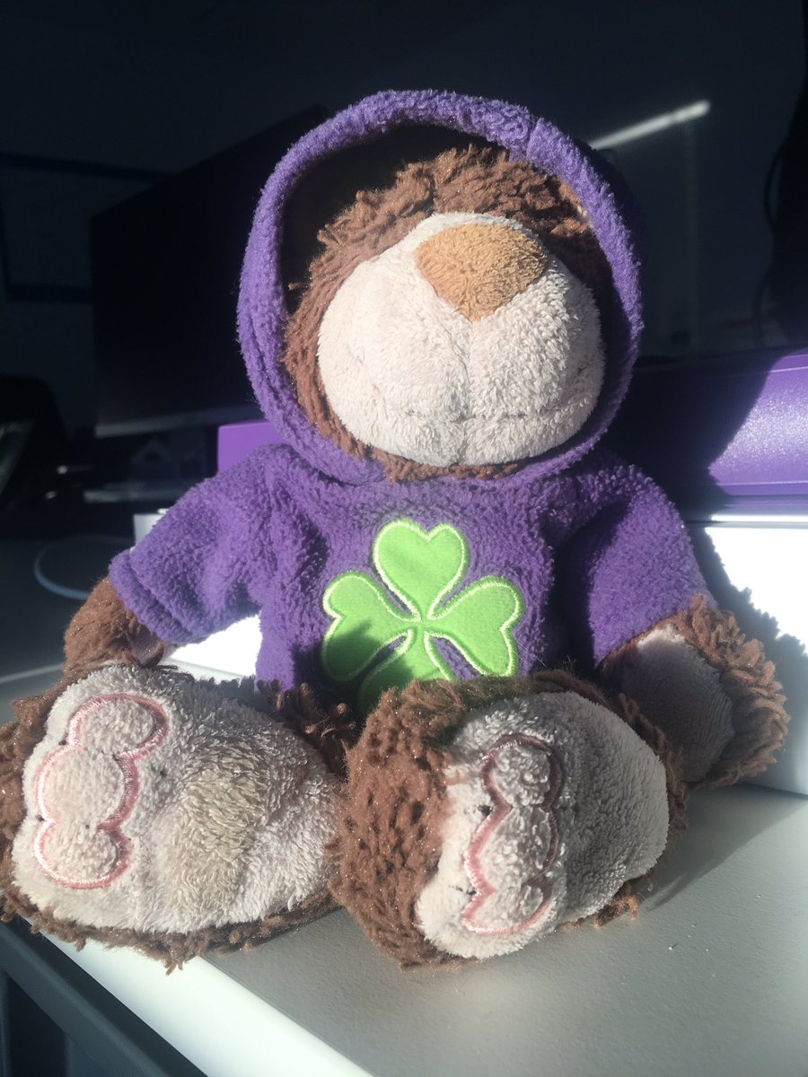 Noch ein neuer Mitarbeiter bei #gdinside ?
Schön wenn uns Kinder Ihre #lila Freunde mit ins Büro bringen 🤗