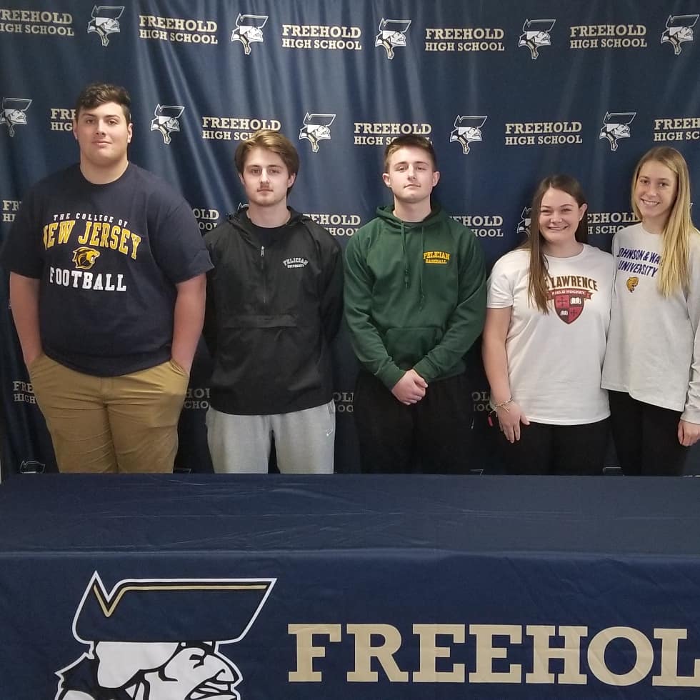 FBHSathletics's tweet photo. Congrats to our 2019 signees.  Zach Wiles, Henry and Dominic  Nonnenmacher, Abby Williams and Hailey Schneider.  All have signed letters to continue their academic and athletic careers in college! #BoroClassof2019 #BoroPride #BoroBuilt https://t.co/zxqevIsADt