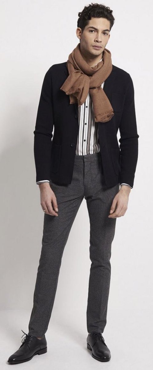 lefollgregory's tweet photo. [votre ambassadeur] Séance personnal shopper 😊
Le magasin devred Chateauroux m’a convié mardi soir prochain à une séance d’essaye de la nouvelle collection. 
Hâte de voir les looks qu’ils m’aur... #LeClanDesElegants https://t.co/brKAzOLmYi https://t.co/znBhfAed4k
