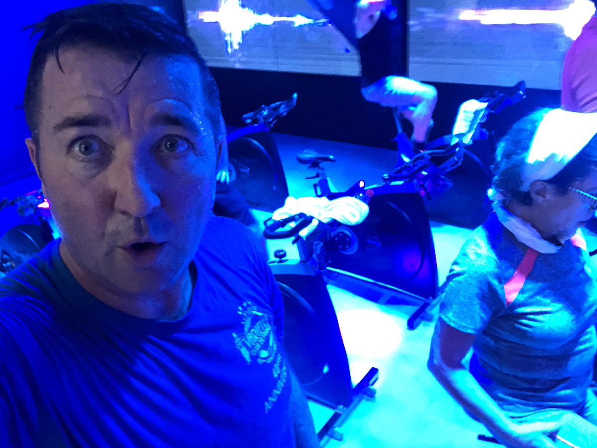 KARLOLIVE's tweet photo. Vous connaissez le fitbike! Un cours collectif de vélo en salle dans une ambiance de discothèque! 800 calories à l’heure au moins! 20 ans de detox dans le club @lespyramides1 au Port-Marly! https://t.co/mVjex1qhaY