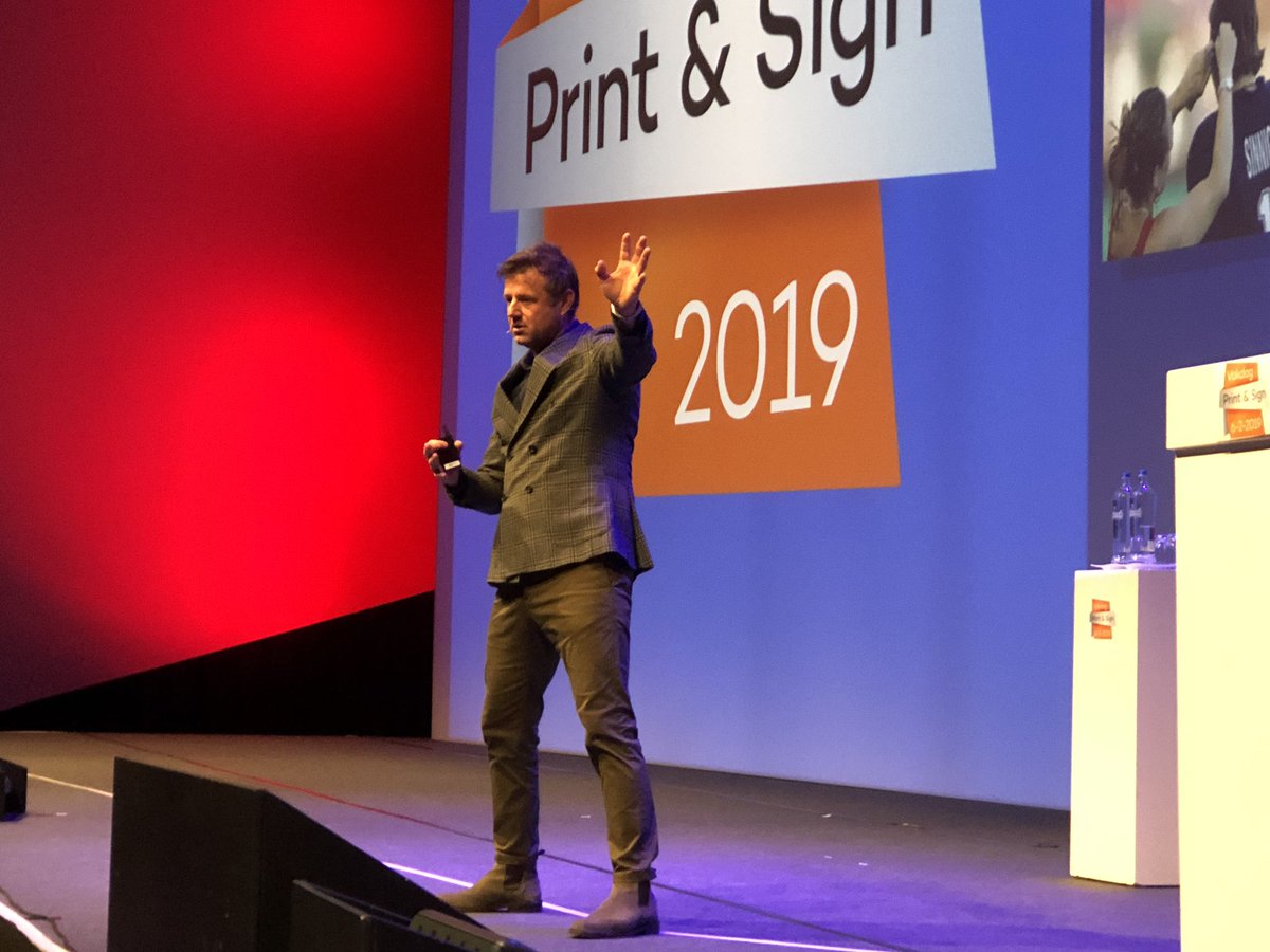 Een lesje #management van hockey-legende <a href="/MarcLammers/">Marc Lammers</a>: “In de topsport zijn er geen functioneringsgesprekken, maar progressiegesprekken.” <a href="/vakdagprintsign/">VakdagPrint&Sign</a> #print #sign #beurs #motivatie #sport