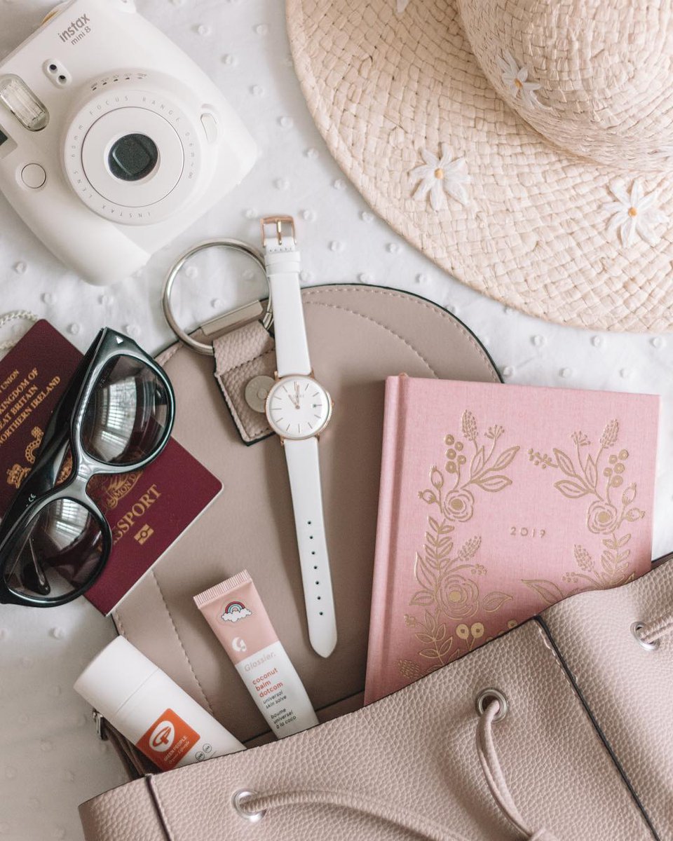 ADEXE_Watch's tweet photo. Daily essentials ๐ Shop our MEEK Petite Marshmallow White watch ๐ https://t.co/ND9pjrElLS
๐ท charlottelanexo
#stylewithadexe #flatlay #flatlaylover #fashion https://t.co/nBDh5ohDdW