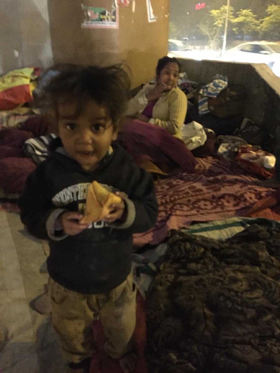 santusht7's tweet photo. THERE IS A SAYING THAT EVERY CHILD IS SPECIAL WE ACTUALLY BELIEVE IN THAT MANY HUNGRY CHILDREN WERE SERVED WITH FOOD AT NIGHT BY OUR TEAM. 
#TEAMSANTUSHT https://t.co/ut8QlyBPYo