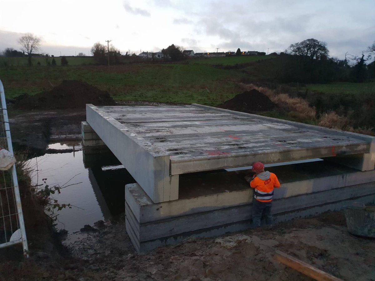 ConcreteOReilly's tweet photo. Great shots of the new 12 meter bridge at @KingspanIns_IRL Breffni Park. The bridge was fitted in a day with no impact on the live river below the bridge. ORC were thrilled to supply and fit the precast/Prestressed. The O'Reilly Group are a proud sponsor of @CavanCoBoardGaa. #GAA https://t.co/byVOAoszLP