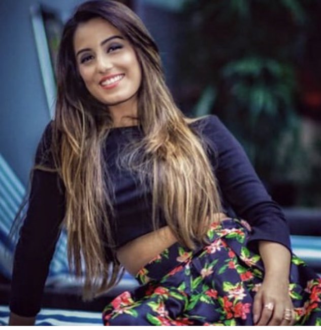 TeamSrishtyRode's tweet photo. “LIFE IS A MIRROR!!
Smile at It And It Smiles Right Back at you!!! “ 😍❤️
#angel 
#SrishtyRode 
#OneForTheRode
#MuchLoveAlways
@SrSrishty https://t.co/K4jgE5iwh9