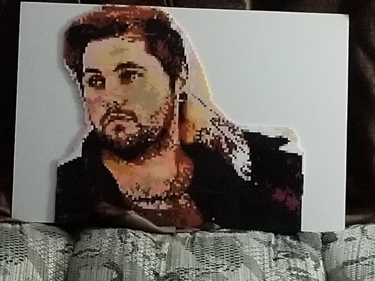 AprilFrench40's tweet image. Made another portrait for someone who loves my work!  Hes not famous, just a fan of mine!  #aprilsbeadifulthings