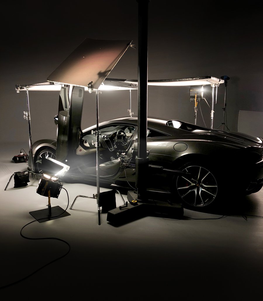 Ambient_life's tweet photo. When you see a brochure car interior its unlikely you'd ever realise what happens to capture that
Boards, diffusion gels, lights and hours hard work to get every surface balanced. This is the start of that setup one hour in and of course the finished result
©Wallace | Ambientlife https://t.co/9Kmo3X4IpD