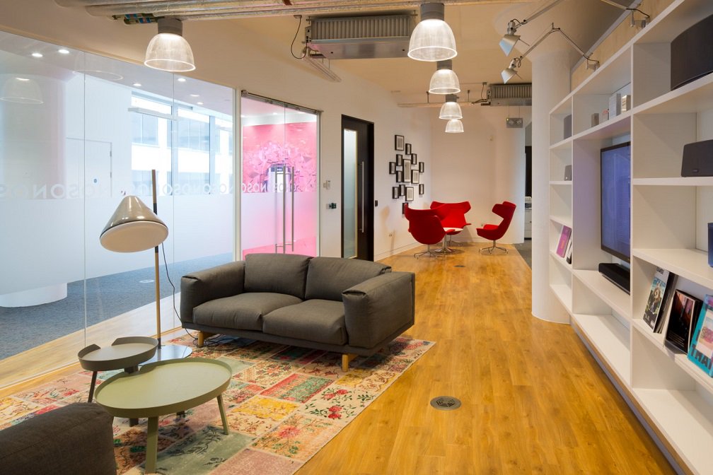 3SpaceUKLtd's tweet photo. Case Study @3SpaceUKLtd with @Sonos: #London - 5,800 sq ft - 10 week turnaround - review here for more information https://t.co/ebcFVD8sX2 #officefitout #officedesign #commercialinteriors #workspacedesign #3SpaceUK https://t.co/UmKfPJqavi