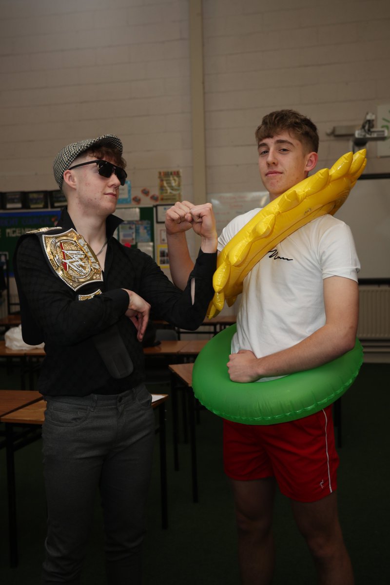 It's almost showtime folks! Our TY's are busy putting the finishing touches to 'Aladdin'... If rehearsals are anything to go by, it's going to be a great 2 nights! Tickets still available from School Box Office. 
#thecountdownison #dressrehearsals