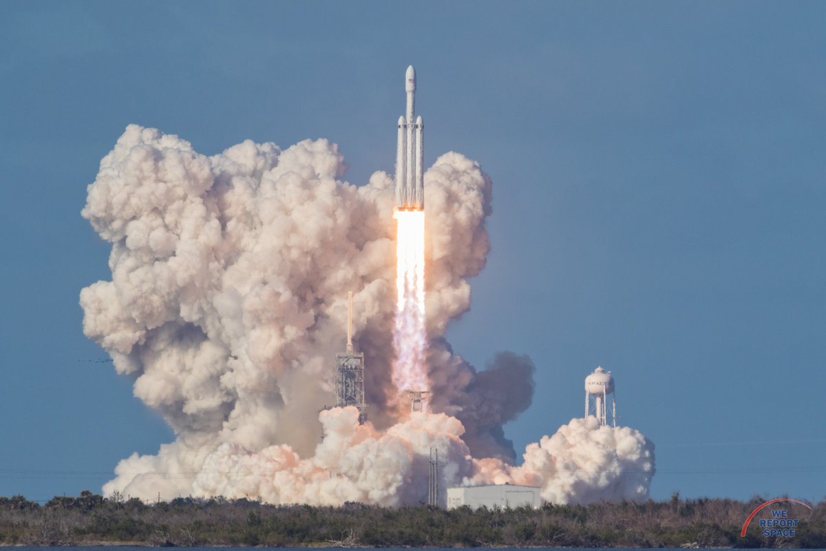 Mike_Seeley's tweet image. #OTD 1 yr ago, #SpaceX made history as the world got to see the #FalconHeavy in action for the 1st time.  

Looking back on my pictures from that day, I have the same reaction now as I did then: Wow. Just, wow. 

2nd FH flight= #Arabsat6a, currently set for NET March. 

📷: me