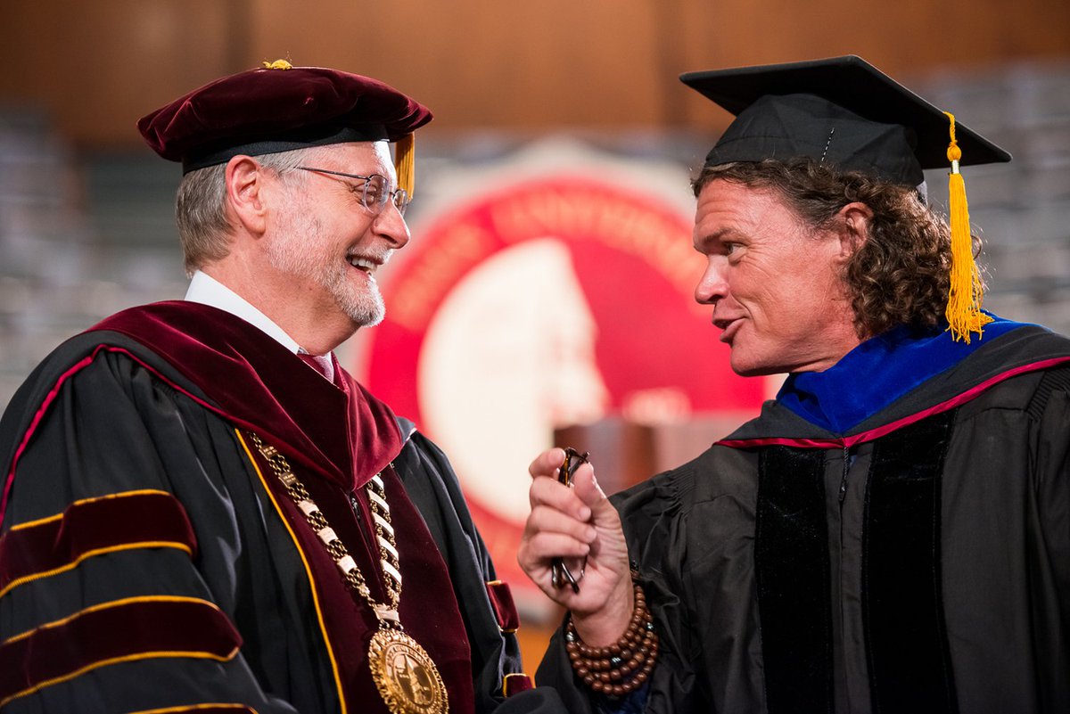 GaryGuller's tweet photo. Professional &amp; personal - both are so intertwined nowadays. I'm always trying to learn to be better for my keynotes - "The teacher who is indeed wise does not bid you to enter the house of his wisdom but rather leads you to the threshold of your mind." Khalil G.

#KeynoteSpeaker https://t.co/6TmvKbB83G