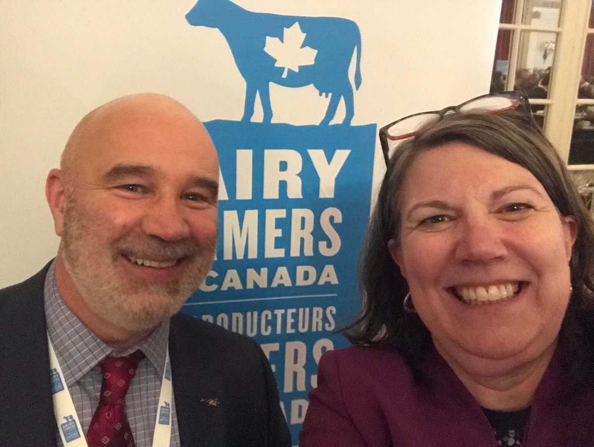 Matchettfb's tweet photo. Wonderful opportunity to chat w amazing dairy farmers β¦@dfc_plcβ© last evening, full session today. Look for the blue cow on your dairy products ππ¨π¦π https://t.co/CpihMjNRTA