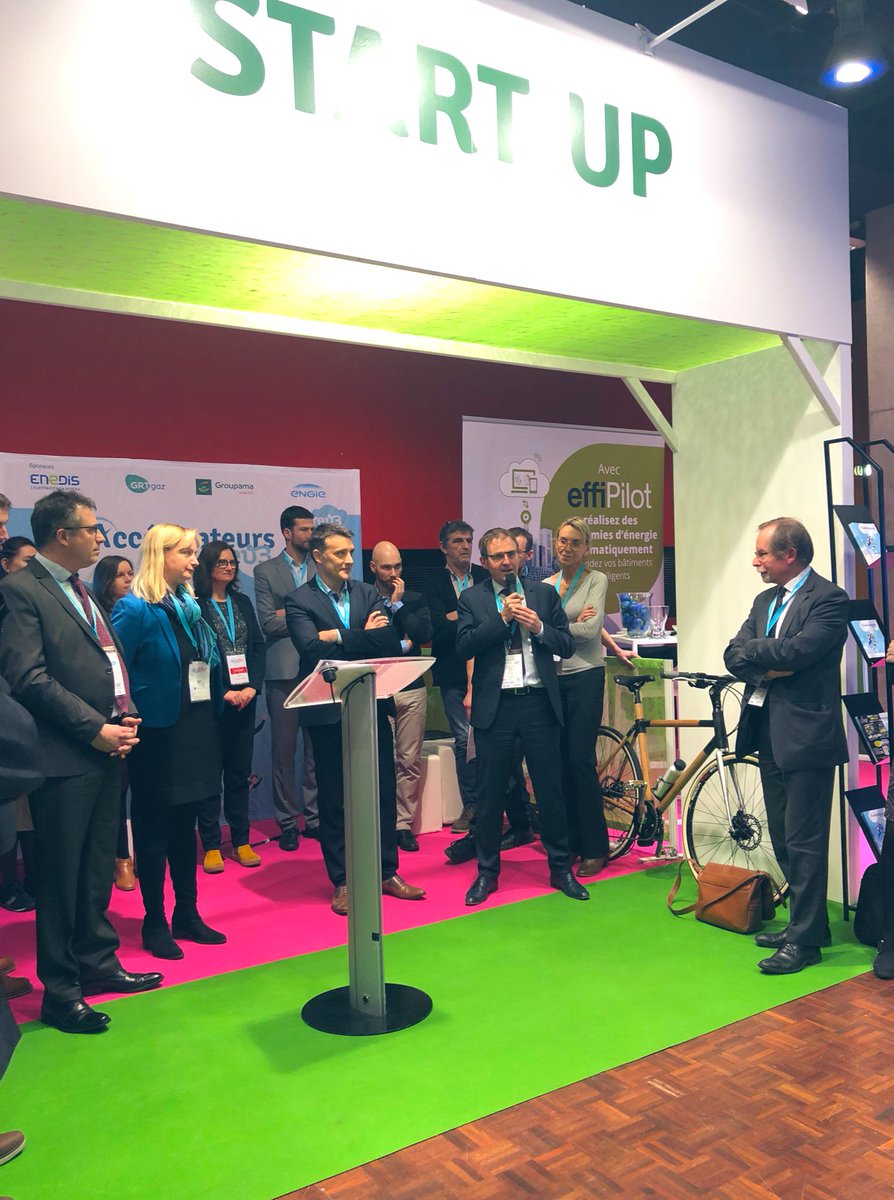 [Jour 2] #rev3days
Lancement des accélérateurs en présence également des sponsors <a href="/enedis/">Enedis</a>_npdc @enedis <a href="/engie/">Engie</a> <a href="/Groupama/">Groupama</a> et @GRTgaz