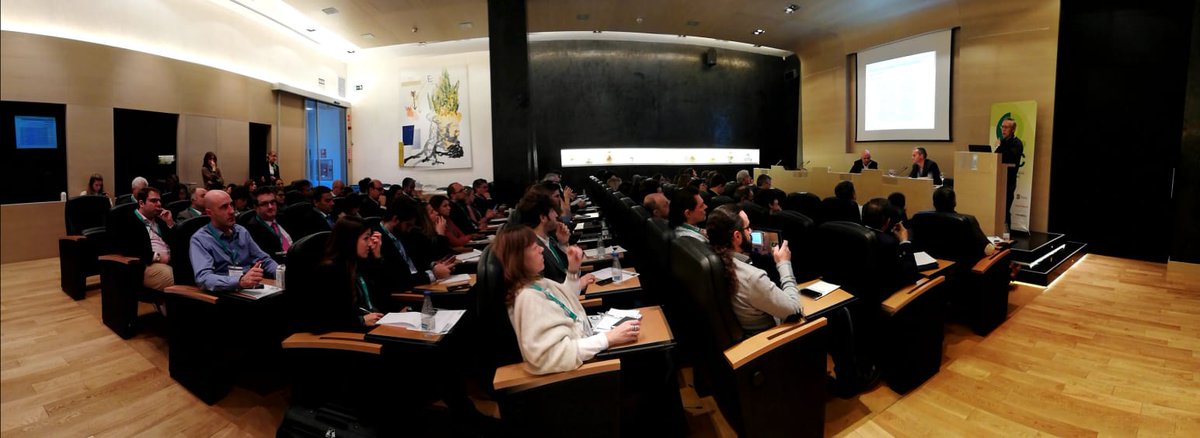 aec_es's tweet photo. 📢Turno de preguntas del público en #AEC_MasterClass Isao Yoshino sobre #liderazgo https://t.co/5027zHLN0S