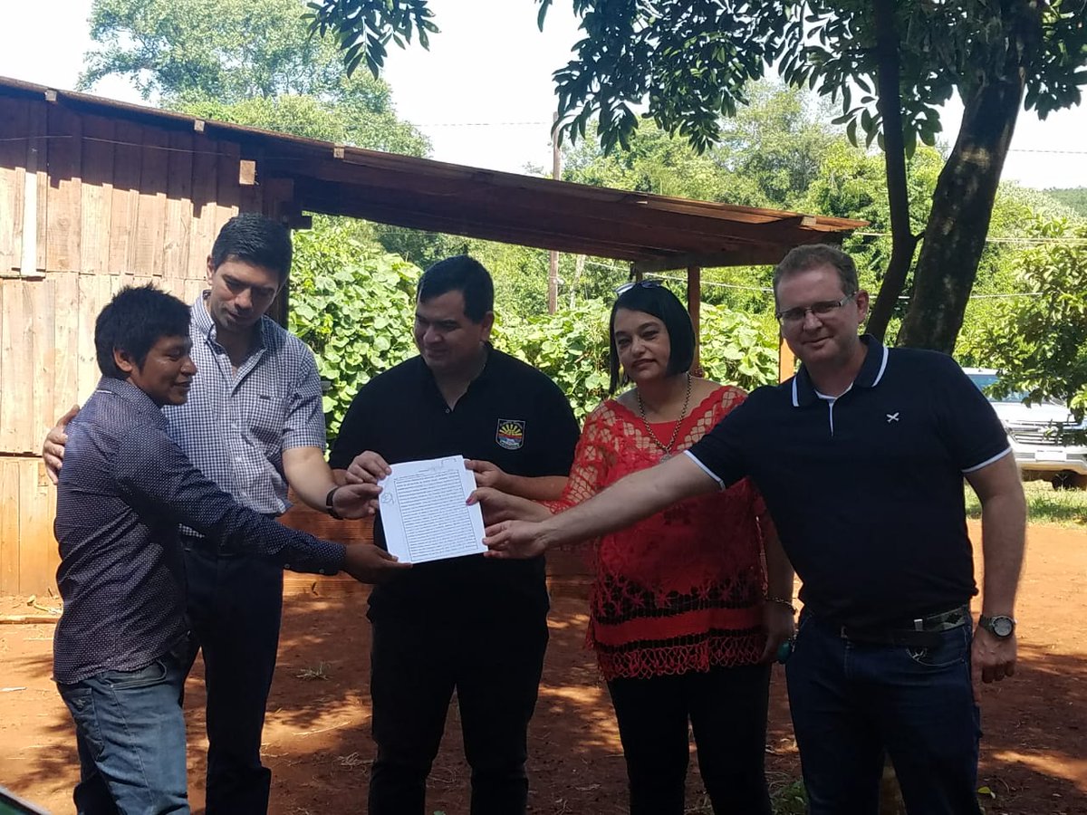 MnesPunto's tweet photo. #Tierras #soluciones #misiones 
Transfirieron tierras para las comunidades Mbya Aguay Poty e Ysyry
https://t.co/8DKkLxDDLM
@CarmSonia @MisionesSstyc @MinistDDHHMnes @MinEcoMisiones @LiliaTikiMarch @gobmisiones @passalacquaok @herrerayflia @rovira_carlos https://t.co/8vqU1psVNl