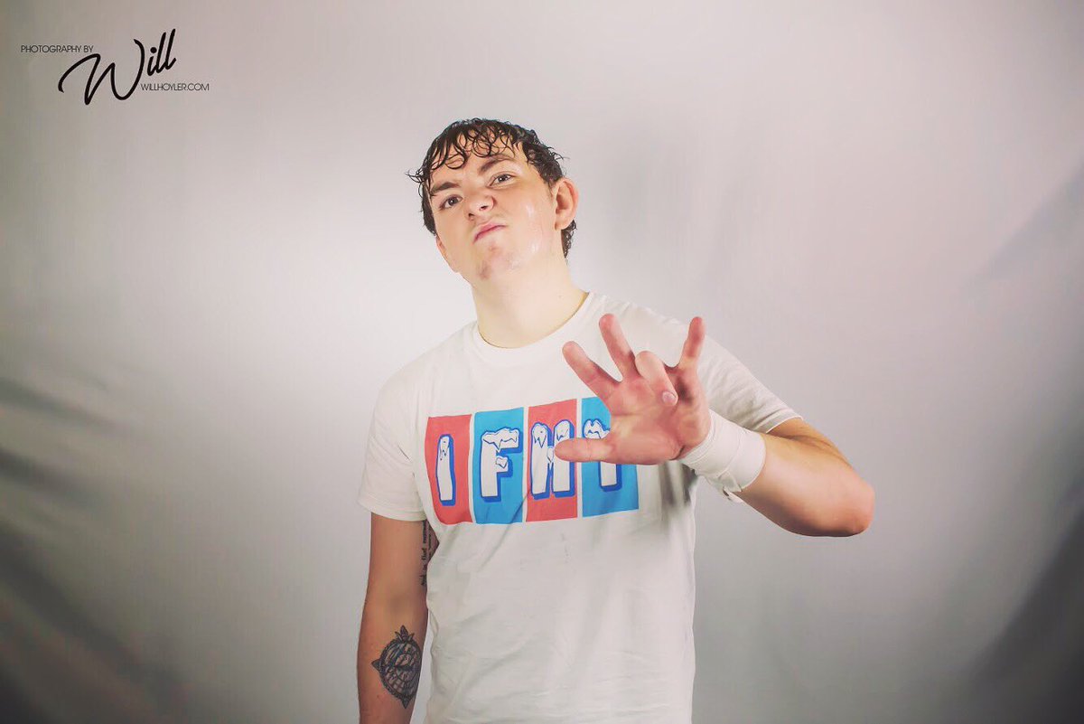 ColeRadrick's tweet image. Ring
Finger 
Down.

#IFHY #WolfKempCole #TheIndyThree