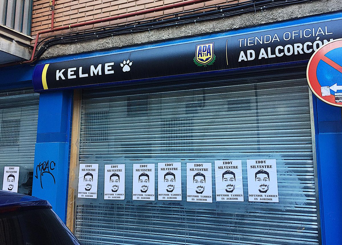 AlkorCombativo's tweet photo. Así ha amanecido hoy la tienda oficial de la Agrupación Deportiva Alcorcón. Hartas de la impunidad de la que gozan los futbolistas agresores, gracias a la posición de privilegio que ocupan en la sociedad. Sea quien sea el agresor, no vamos a parar hasta echarle de nuestra ciudad. https://t.co/5Dg9mAkNV0