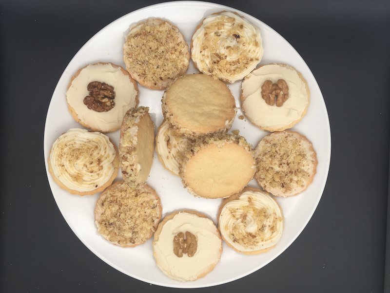 AmericanCookUK's tweet photo. So many tough choices today. At breakfast we had to decide whether to have #MapleSyrup on #pancakes or #porridge. Each choice were these #biscuits for #afternoontea.
https://t.co/lMzHrwT91a
--
#CanadianMapleSyrupDay #CanadianMapleSyrup #MakeItMaple @maplecanadauk #RecipeOfTheDay https://t.co/Kt3W4mcUex