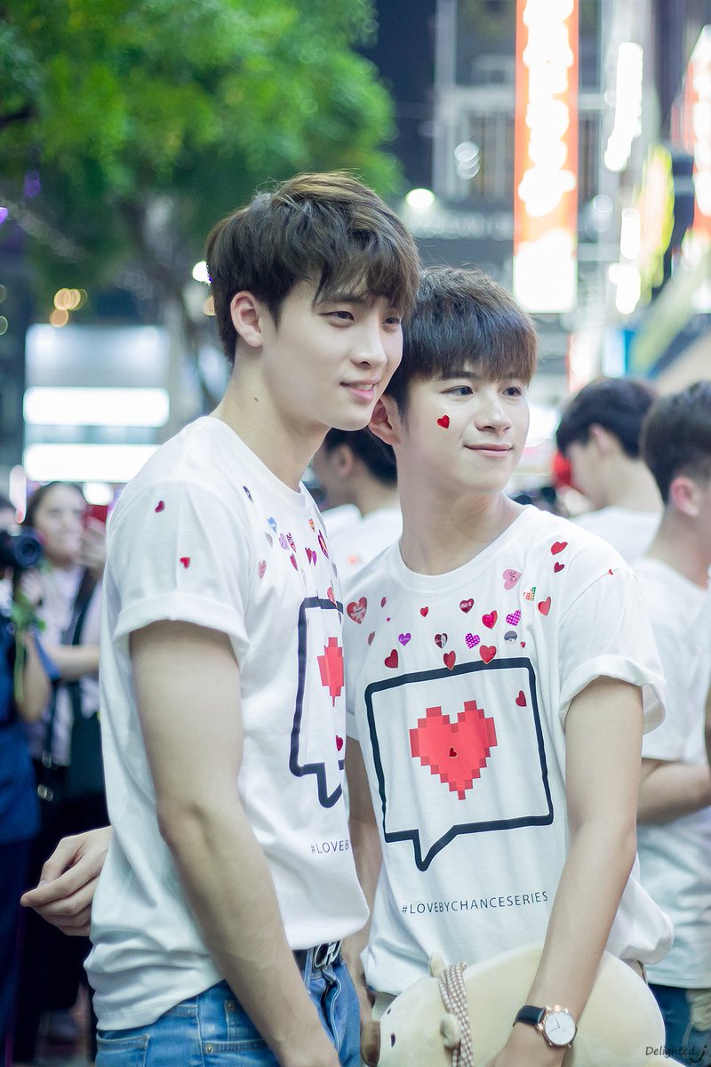 Meanplan_'s tweet photo. Waiting for valentine's day😉
#2wish 
#MeanPhiravich 
#คนของแปลน 
@m34nismind @bplannnnn https://t.co/GyDFEingLU