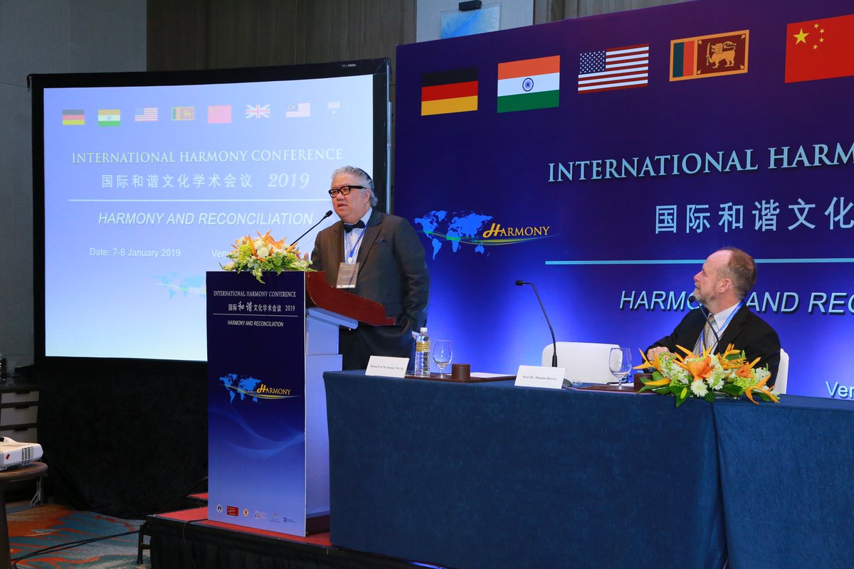 IIHSD_BDNVMF's tweet photo. Keynote Speaker
Professor Dr. Thomas Harvey (Academic Dean, Oxford Centre for Mission Studies, University of Oxford, UK)

"天人合一(Tian Ren He Yi) - Harmony of Heaven &amp; Humankind: Rediscovering the Tie that Binds" https://t.co/6Pe3U1nDzw