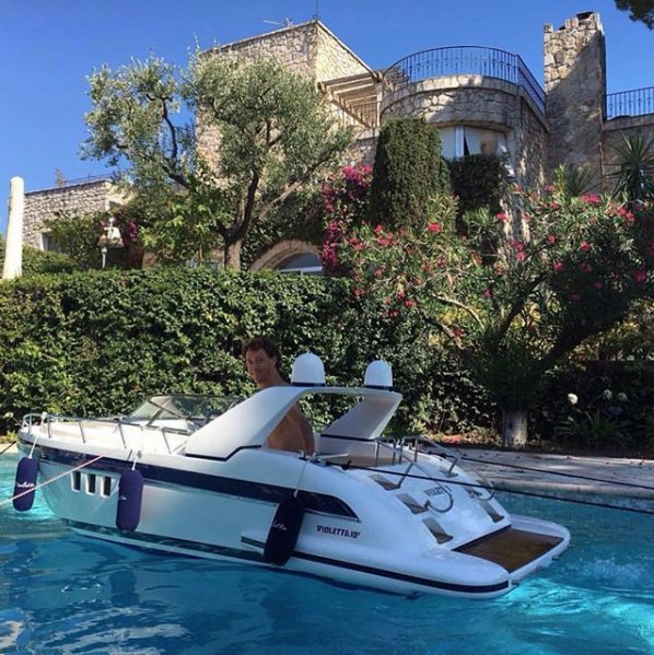 SelectYachts's tweet image. #WetWednesday How fun and clever is this yacht toy? It looks like bundles of fun.  Would you take it out for a spin?   bit.ly/2ISRPEa

Photo Credit: IG/ Violettatoys