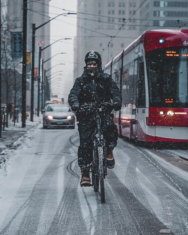 rajeevkugan's tweet photo. Have a safe commute all. .
.
.
.
.
#toronto #torontoclx #streets_vision #streetscapes #visualslayers #visualmobs #visualambassadors #sombresociety #totescanadian #theportraitpr0ject #6ixwalks #artofvisuals #streetdreamsmag #thecreatorclass #hypebeast #ex… https://t.co/awkOcjNvqs https://t.co/T6bpsYRKrj
