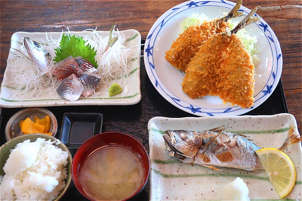 みなと 福浦 食堂 漁港