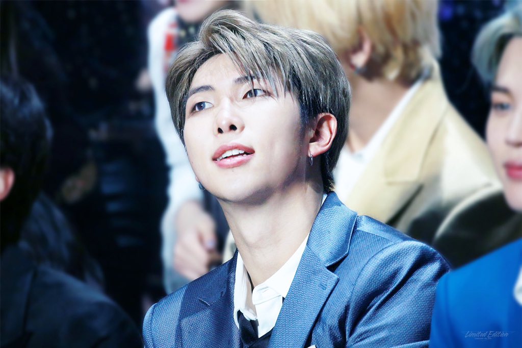 _____ i’m your galaxy 💬 tweet media