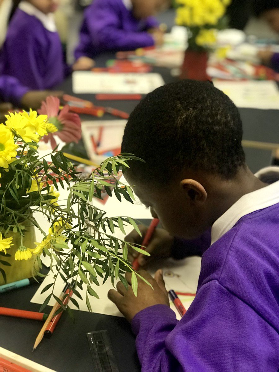 HPA_Philip_Lane's tweet image. Our renovated art room is providing just the right inspiration for our budding artists and this afternoon they have been looking at flower studies. What do you think of what they have produced?
#HPAPLArt #HPAPLInspires