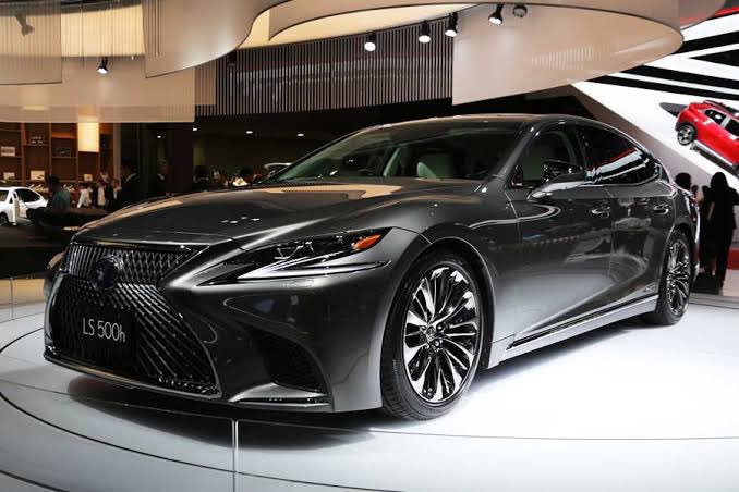 レクサスlsの納車状況の最新情報はここ Fourel フォーエル