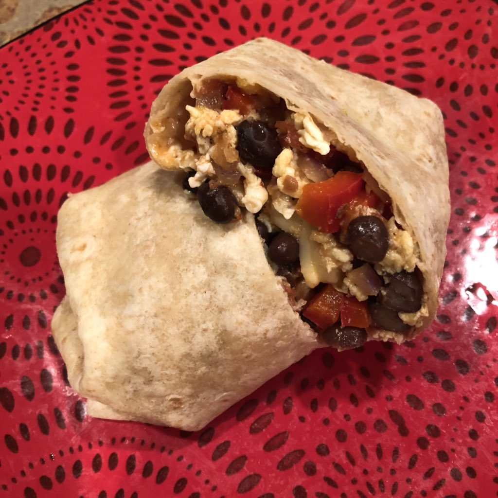 msatexas's tweet photo. @MyPeakChallenge Meal Plan2019...Breakfast Bacon Burrito 🌯...cause we all need this in our morning 🌶😋❤️#morethanthefitness #virtualmeals @SamHeughan https://t.co/gWquPN2GJp