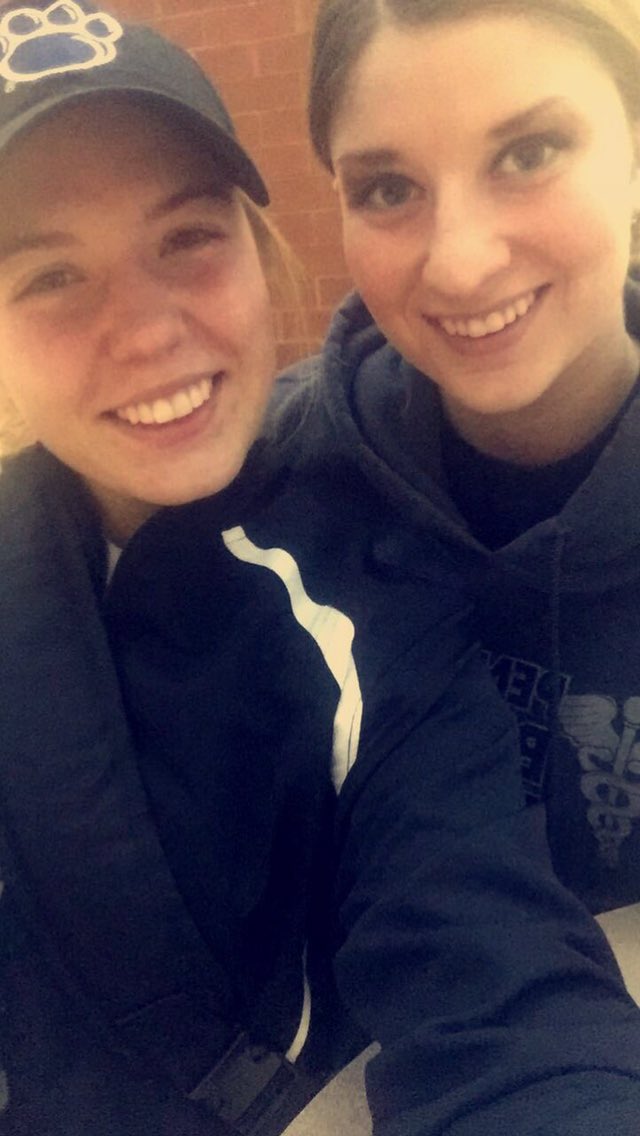 sierramist76's tweet photo. @rlloringer , HAPPY BIRTHDAY BEAUTIFUL!😍 You are one of my very best friends in the whole world and I hope your day is as spectacular as I know my best friend is! You are such a wonderful person and I don’t know what I would without you in my life for the past 22 years or so!❤️ https://t.co/Ego8eNN24B