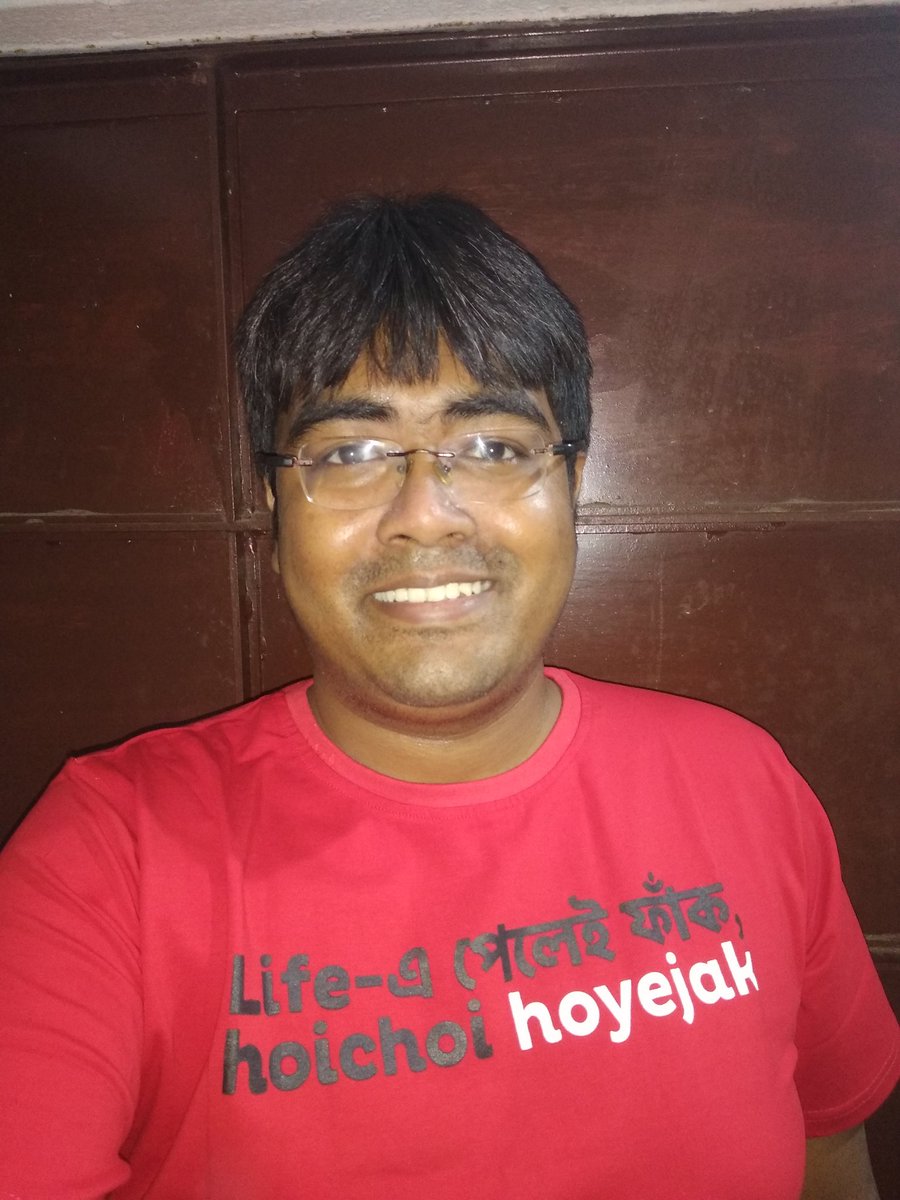 ronypatra's tweet photo. Just received my first purchase from @HoichoiShop, the brand-new store from @hoichoitv. They have some cool merchandise. Managed to get their iconic red tee, which is super comfortable. Would love them to expand their catalogue more.

https://t.co/4DIKIk2BKP https://t.co/NiCLEGe0ws