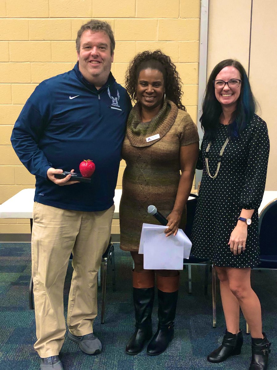 MariettaGAhs's tweet photo. Thank you Marietta Business Association @zuperman71 for sponsoring the HERO Award. Congrats to Coach Crittenden...well deserved! #BeSomebody https://t.co/d1B1sa5bpv