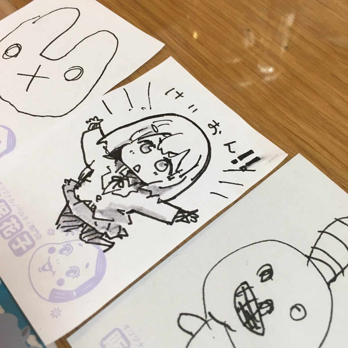 3歳娘さんに「私は好きなキャラを描くから、こーわさんも自分の好きなキャラを描きなよ、けいおんとか（意訳）」と煽られて描いた 