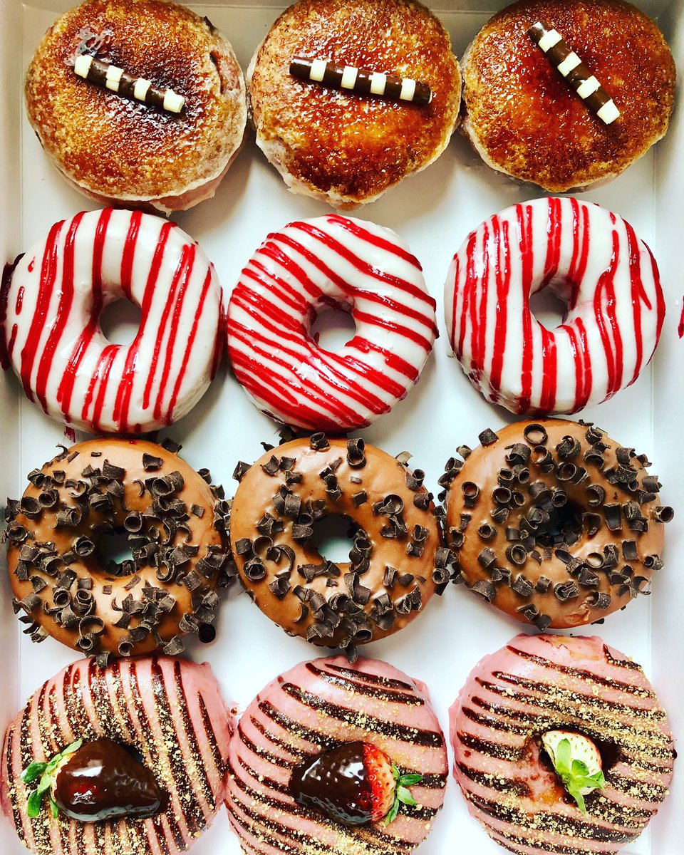 DCDoughnut's tweet photo. DC Friends, RT this to enter to win one of our Box of Chocolates next week! // Each box comes with one of each of our favorite chocolate flavors: Chocolate Creme Brûlée, White Chocolate Raspberry, Milk Chocolate Glaze, Chocolate Covered Strawberry. #ValentinesDay https://t.co/rEb0xc1CRA