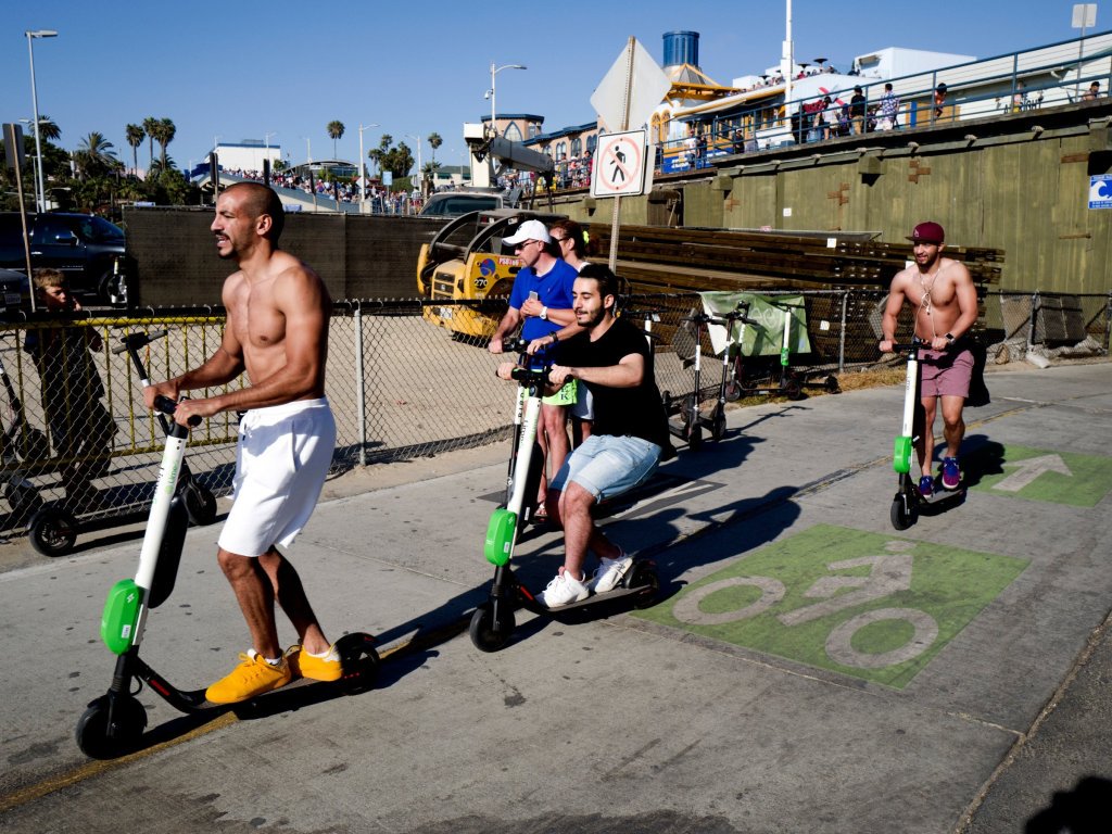 Facts and News tweet media